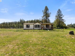 6107 Nonpareil Rd, Sutherlin, OR 97479