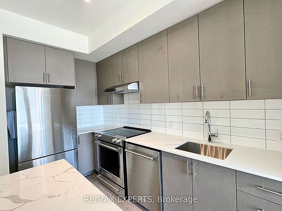 3rd image of 9000 Jane St #222