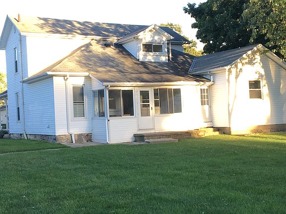 2nd image of 320 Jefferson St