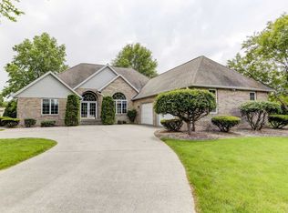 31 Maridale St, Lincoln, IL 62656