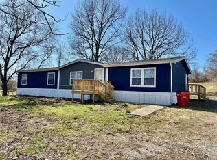 8318 S Outer Belt Rd, Oak Grove, MO 64075