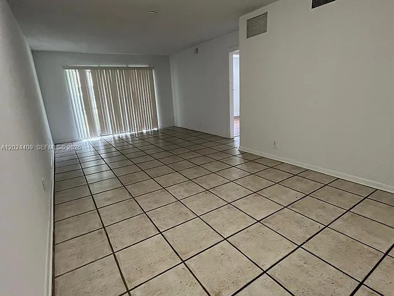 3123 Oakland Shores Dr #D112 — Photo 3