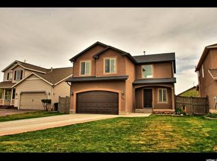 3755 E Royal Troon Dr, Eagle Mountain, UT 84005