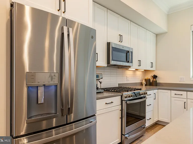 3112 Pierview Ln — Photo 11