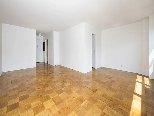 Sold by Sotheby's International Realty | media 1