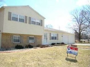 1617 W Lake Ave, Plymouth, IN 46563