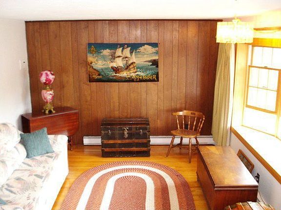 2nd. Alternate Living Room Pic.