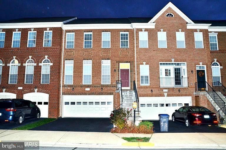 1st image of 22024 Avonworth Sq