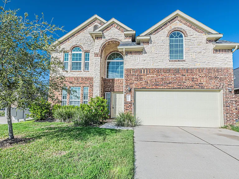 24726 Colonial Elm Dr — Photo 1