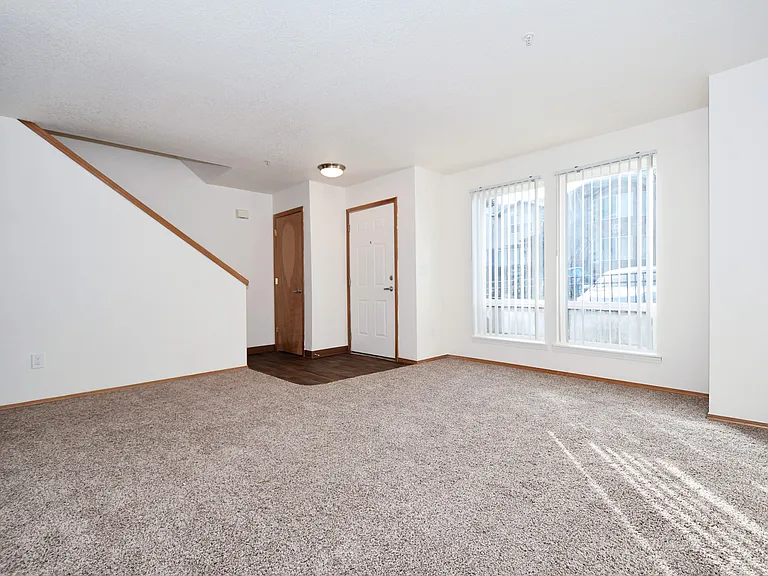 Pleasant Ridge Apartments — Photo 12