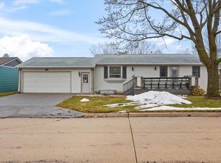 2103 Pine Tree Ct, Clear Lake, IA 50428