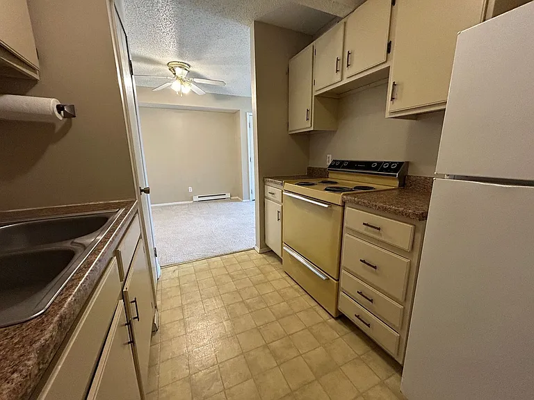 912 N Walnut St — Photo 9