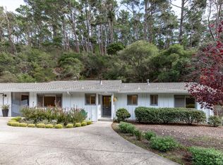 25687 Canada Dr, Carmel, CA 93923