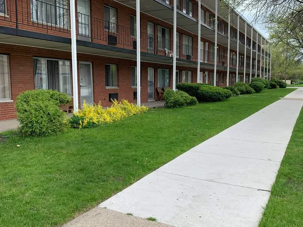 4960 Opal St #231-bldg 1, Grosse Pointe, MI 48236