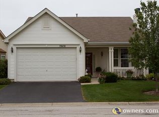 39450 Cambridge Blvd, Beach Park, IL 60083