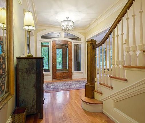 5th image of 3000 Fairmount Blvd