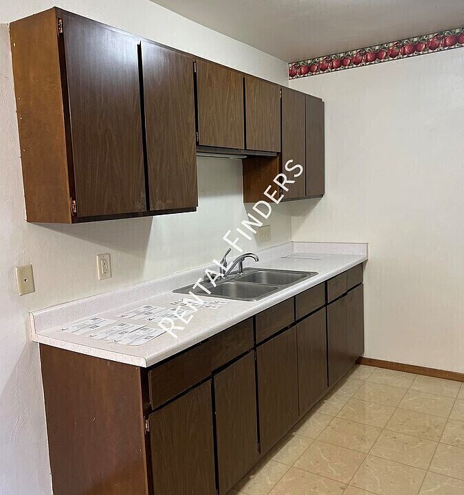 1st image of 171 S Royal Ave #16