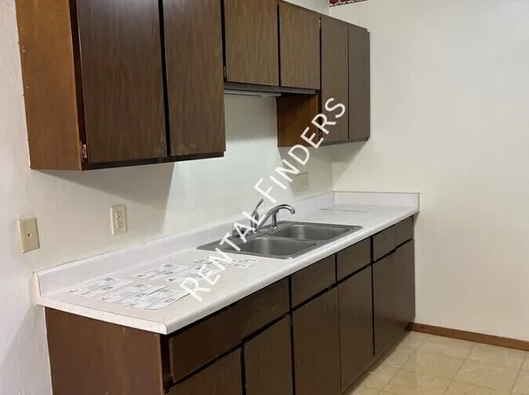 171 S Royal Ave #16, Fond Du Lac, WI 54935