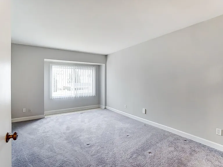 Candlelite Apartments — Photo 48