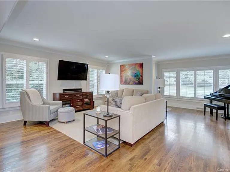 3215 Cambridge Rd — Photo 12