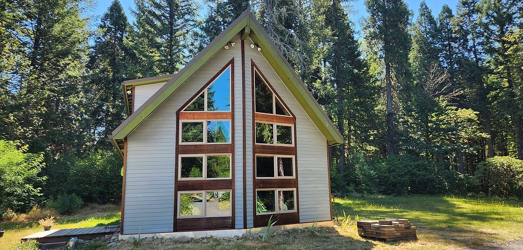 55533 McKenzie River Dr - Property Image