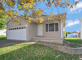 2320 W Jubilee Ln, Dunlap, IL 61525