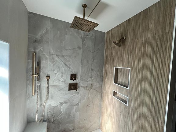 Master Bath shower with triple shower options
