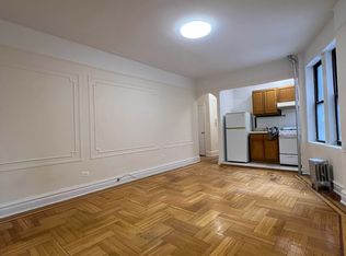 3420 30th St APT 2D, Astoria, NY 11106