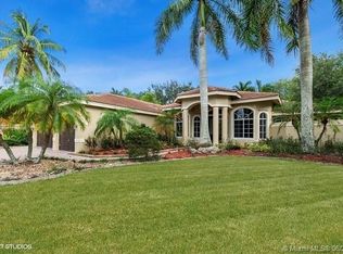 395 Mallard Rd, Weston, FL 33327