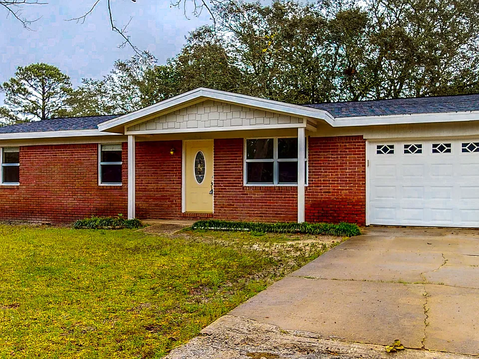 330 Stahlman Ave