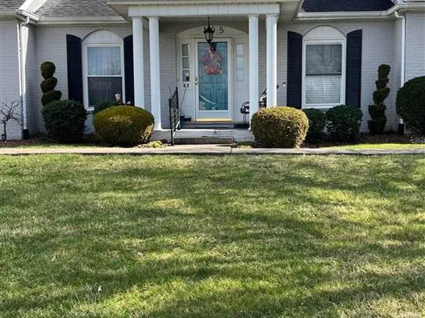105 Regency Ct APT E2, Campbellsville, KY 42718