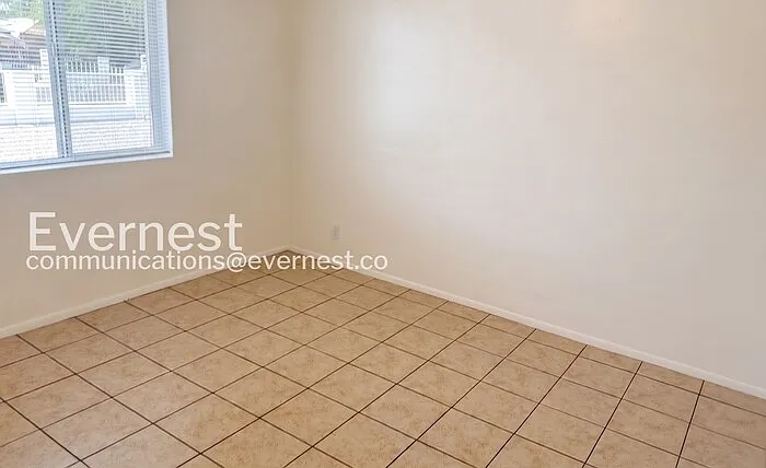 445 N Drew St E — Photo 14