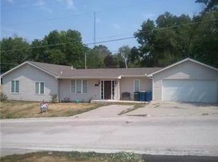 402 Garland St, Excelsior Springs, MO 64024