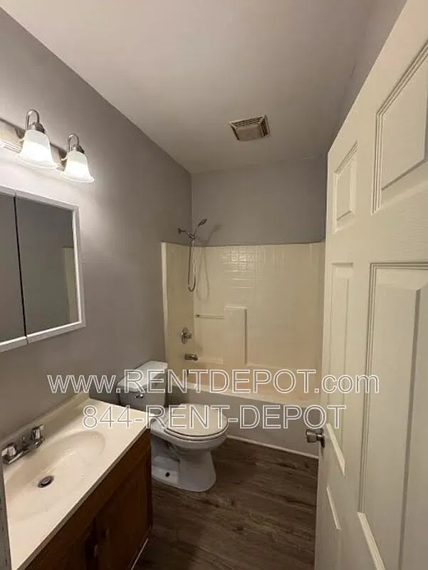 2 bed, 1.0 bath, 660 sqft, $895 — Photo 4