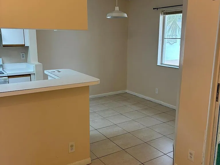 9833 Westview Dr #822 — Photo 3