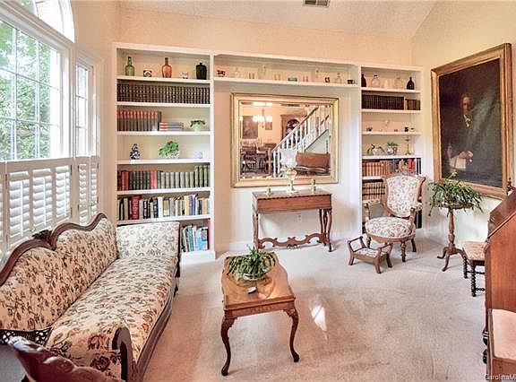 4th image of 8900 Deerland Ct