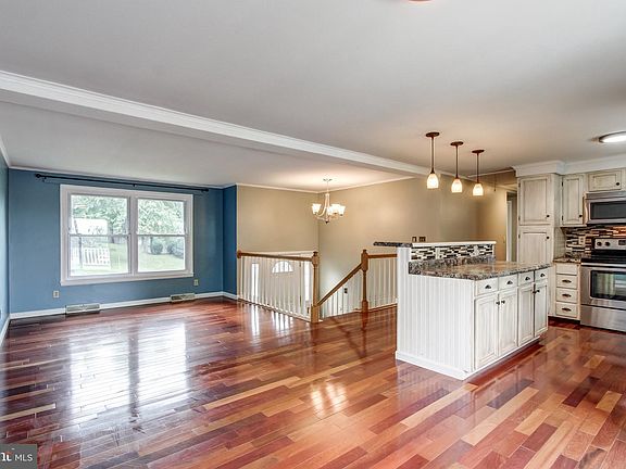 5th image of 716 Franlyn Dr