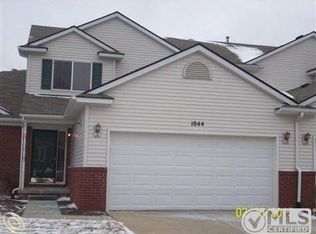 1044 Spirea, Howell, MI 48843