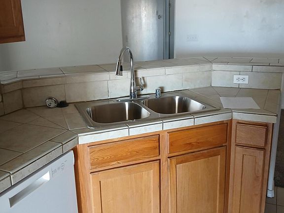 5th image of 2835 Barbara Dr Unit 101