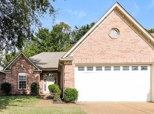 8124 Fleets Run Dr, Cordova, TN 38018