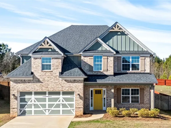 738 Wyndham Village Ct, Opelika, AL 36804