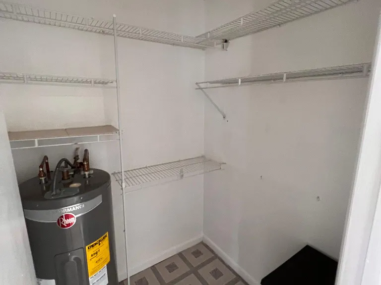 2385 NW 11th St #31A — Photo 11