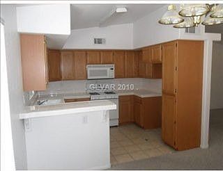 1st image of 520 Arrowhead Trl Unit 324