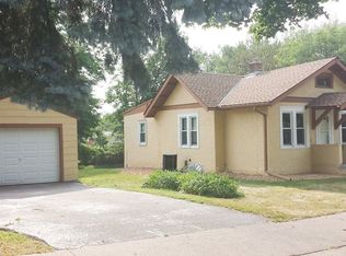 1366 Hazelwood St, Saint Paul, MN 55106