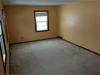 3rd image of 3531 Breezeway Dr