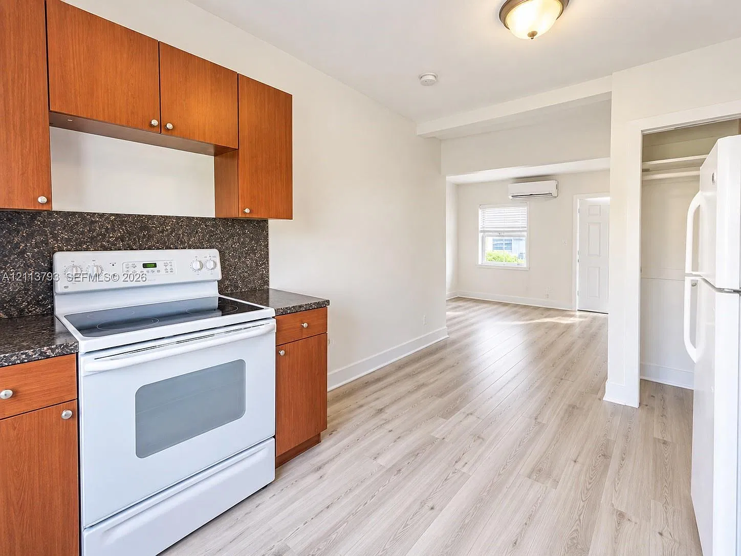 2638 Johnson St — Photo 4