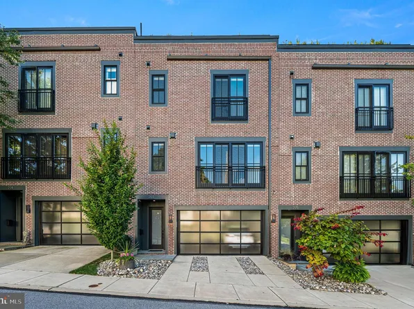 203 Willow Ave, Wayne, PA 19087