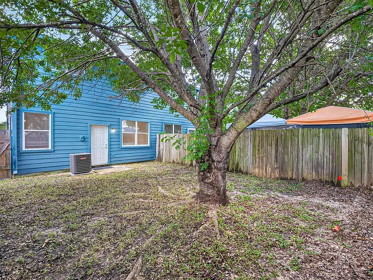 15515 Waldron Cir #B — Photo 37