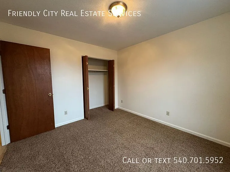 1115 Lincolnshire Dr #C — Photo 8