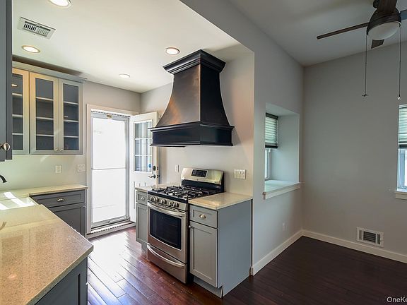 5th image of 16 Clark Place
